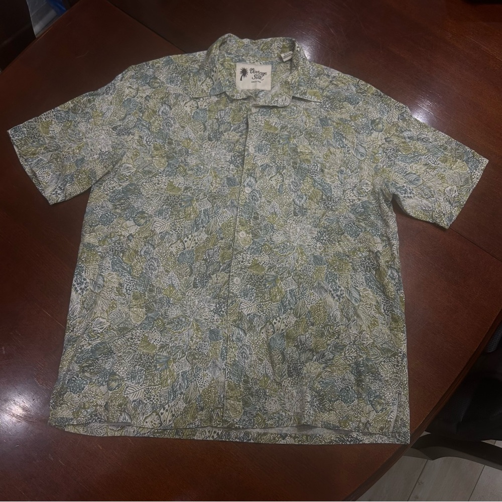 VINTAGE SILK Hawaiian shirt short sleeve button up 
men’s XL